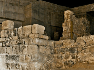 مدريد بلا شك هي عربية، إسلامية، اندلسية&nbsp;المنشأ